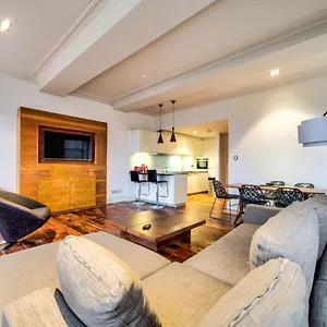 https://sumptuous-2-bedroom-apartment-next-to-edin-castle.edinburghhotelsuk.org